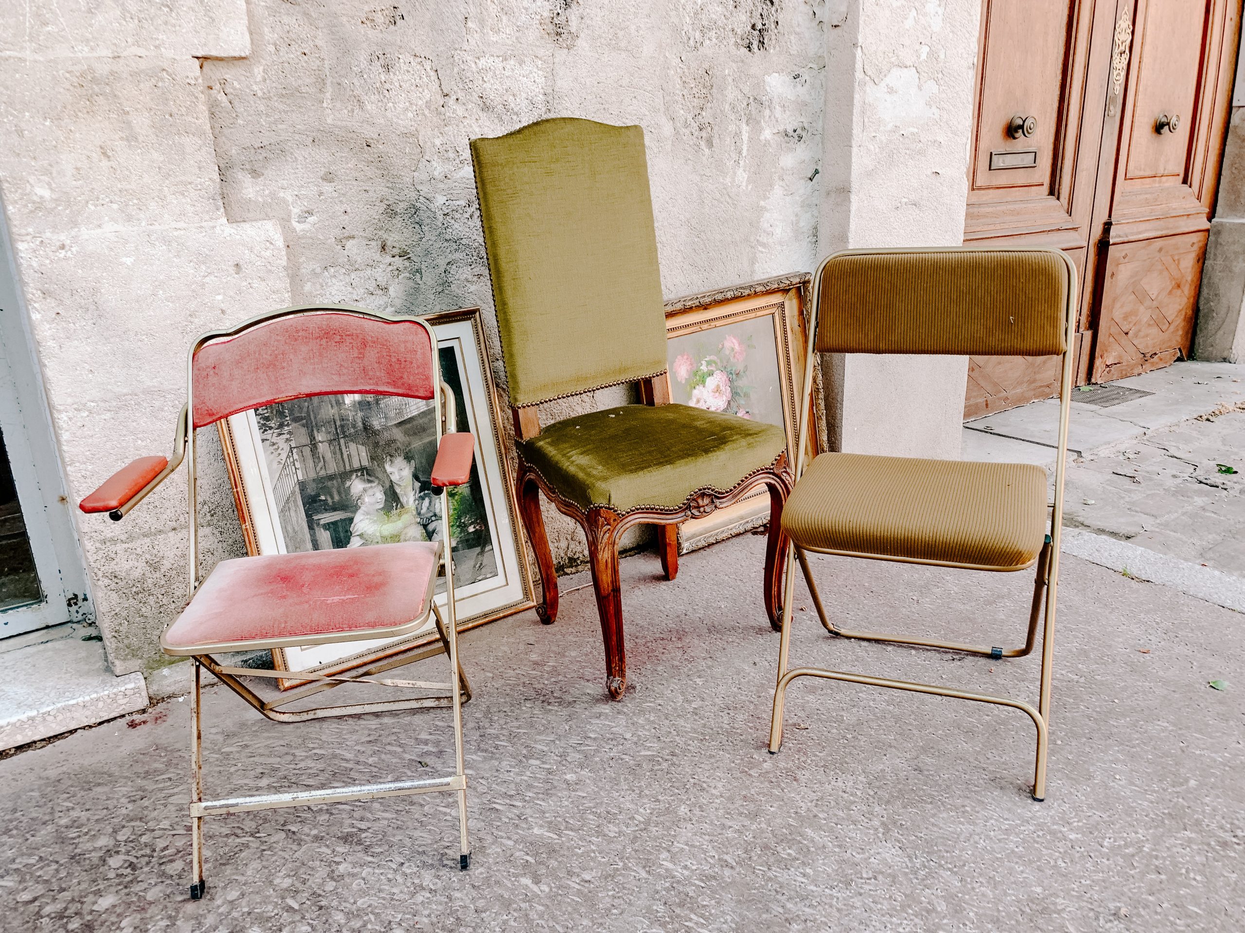 Pre owned furniture chairs outdoors